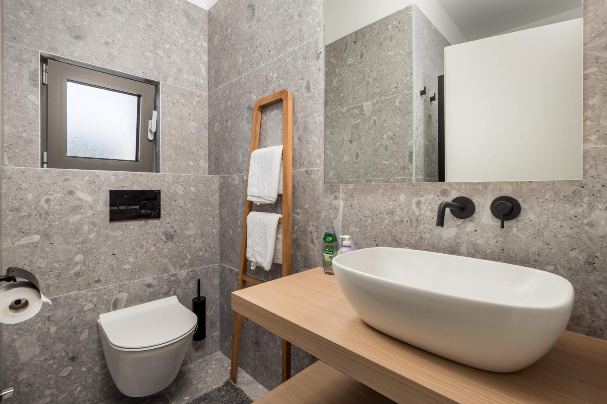 Apartmani Vila Mara M 1 Heated Pool Omišalj Eksteriør bilde